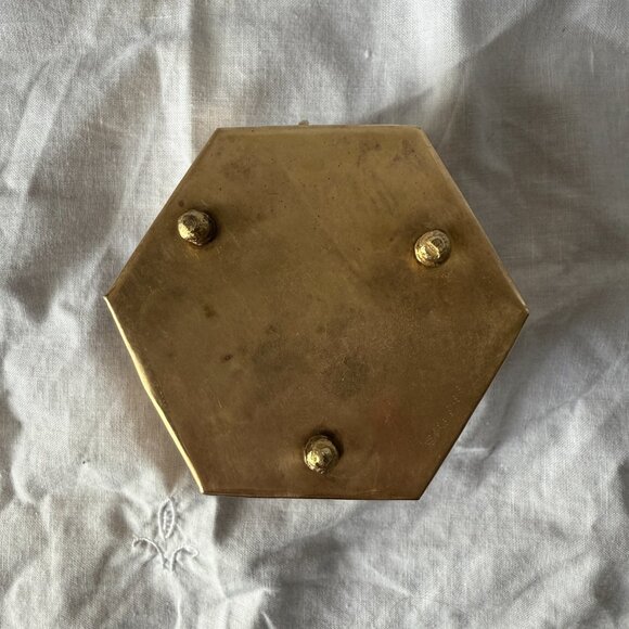 Vintage Brass Cricket Box with Cutouts Trinket matchbook case - Picture 3 of 14
